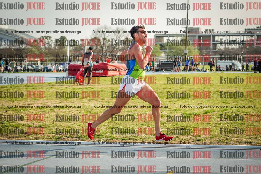 Fotos de los 3000 m llanos de varones