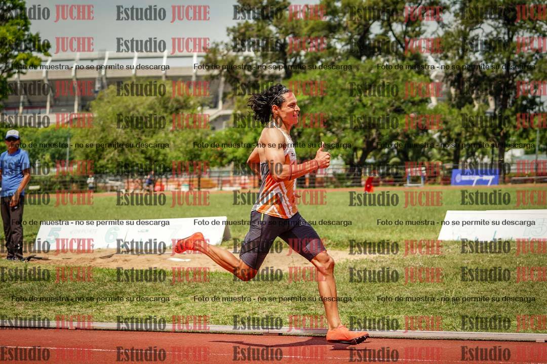 Fotos de los 400 m llanos de varones