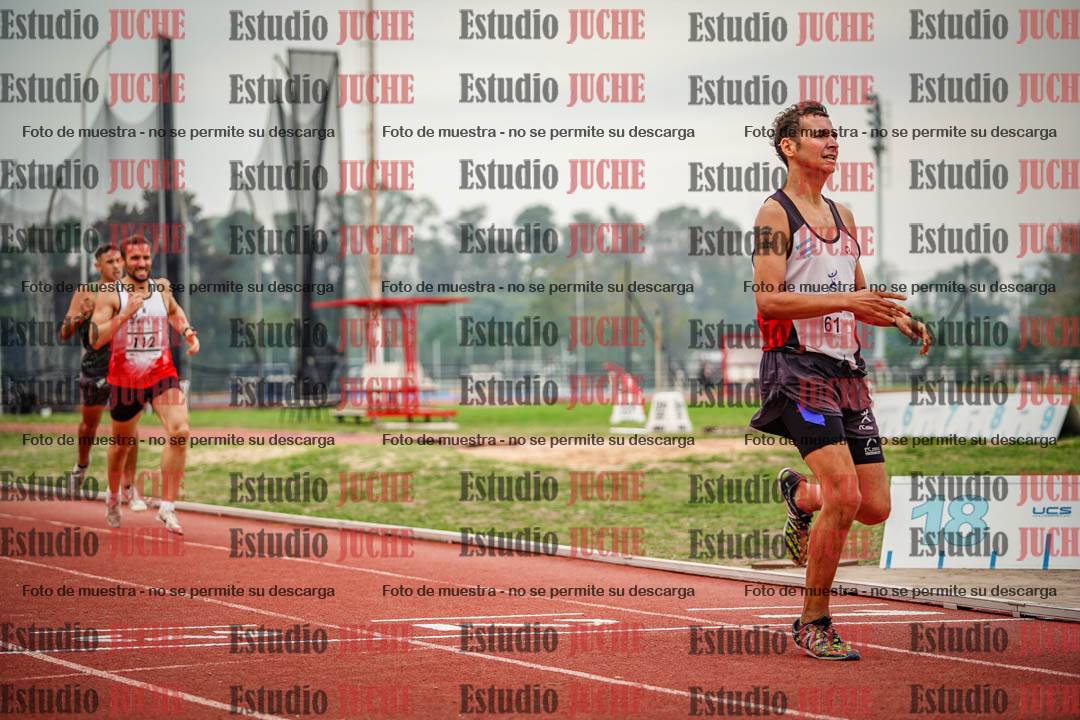 Fotos de los 800 m llanos de varones