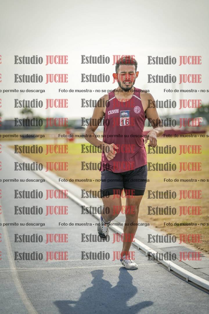 Fotos de los 800 m llanos de varones