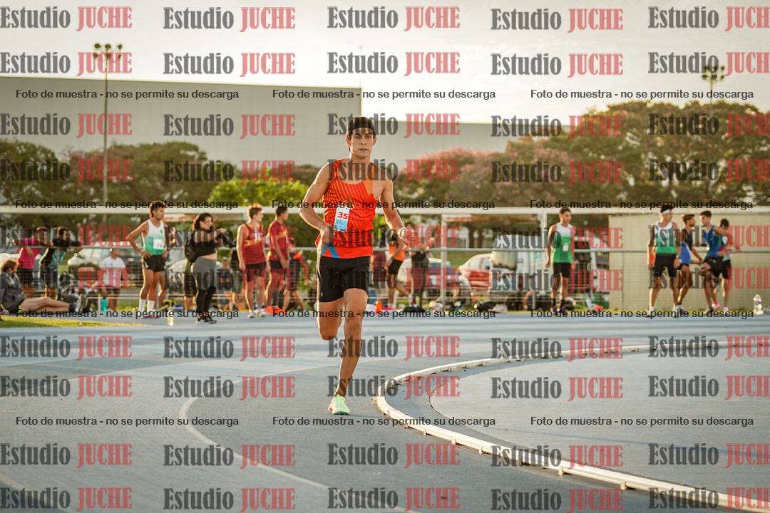 Fotos de los 3000 m llanos de varones