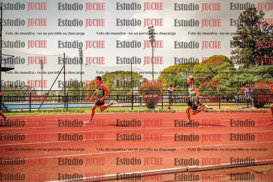 Fotos de los 200 m llanos de varones