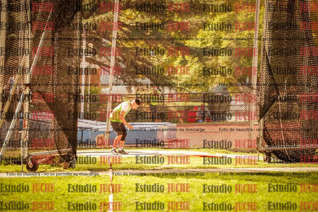 Fotos del lanzamiento de martillo de varones
