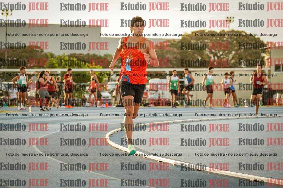 Fotos de los 3000 m llanos de varones