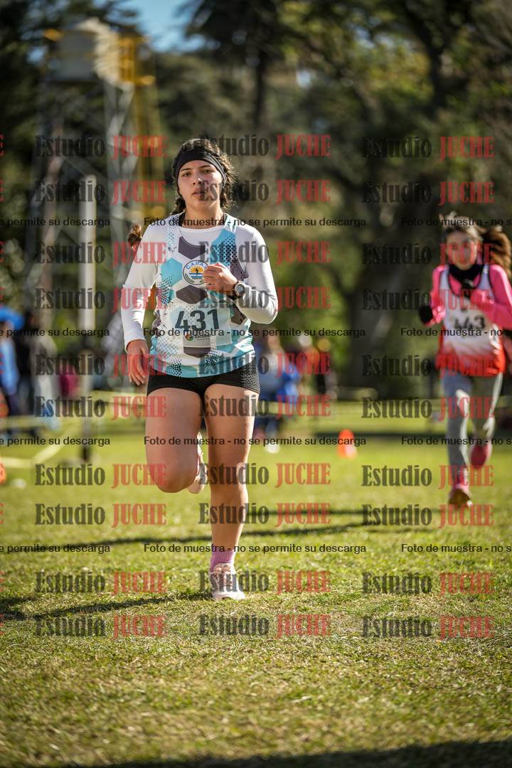Fotos de la llegada del cross de 2000 m