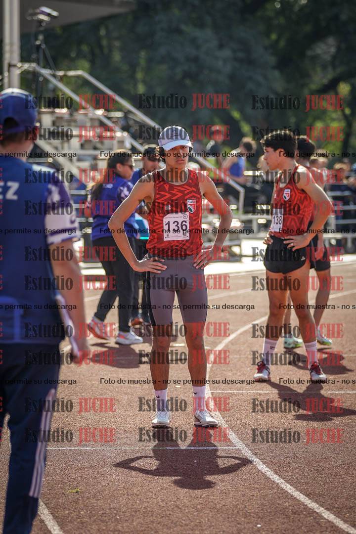 Fotos de los 800 m llanos de varones