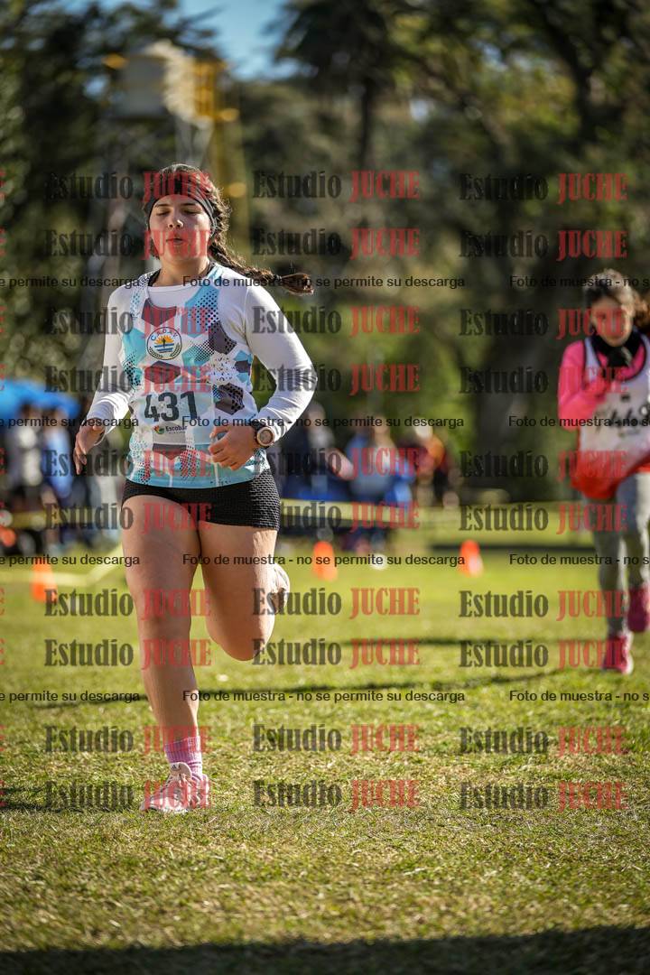 Fotos de la llegada del cross de 2000 m
