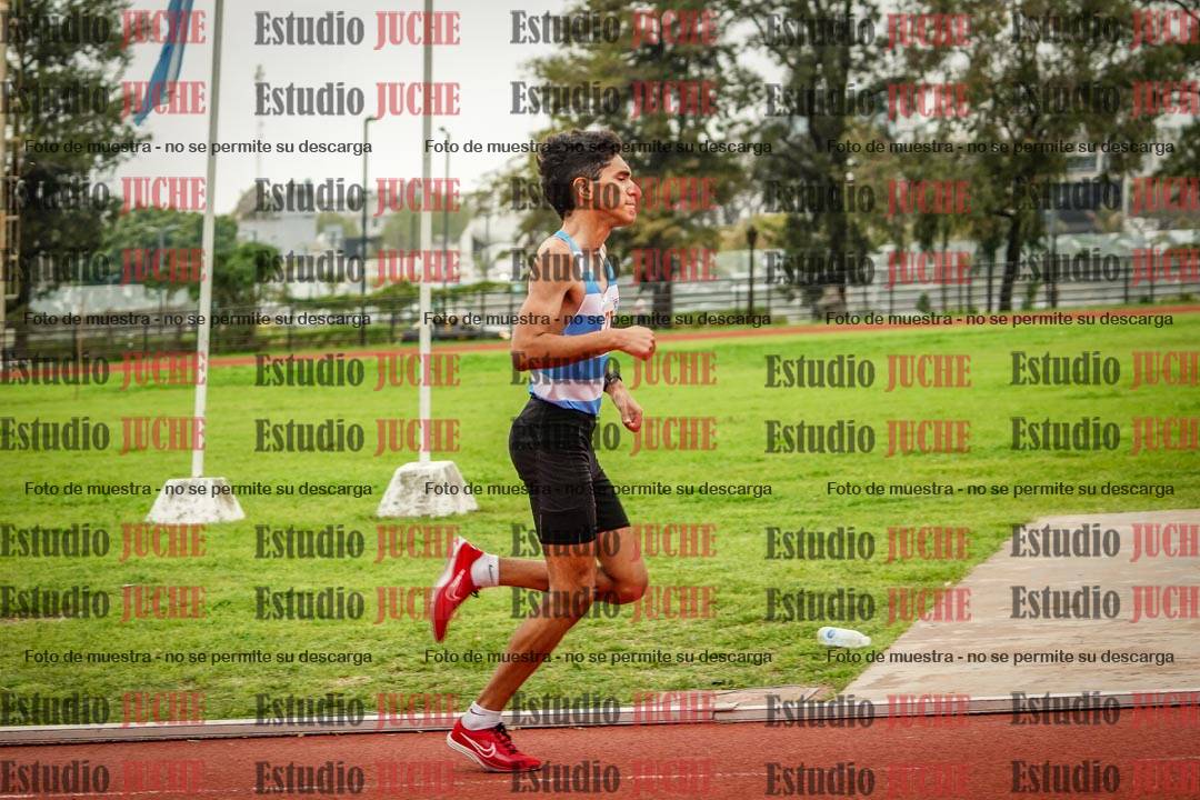 Fotos de los 800 m llanos de varones
