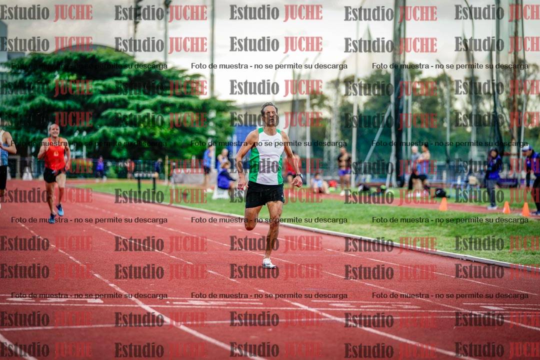Fotos de los 400 m llanos de varones