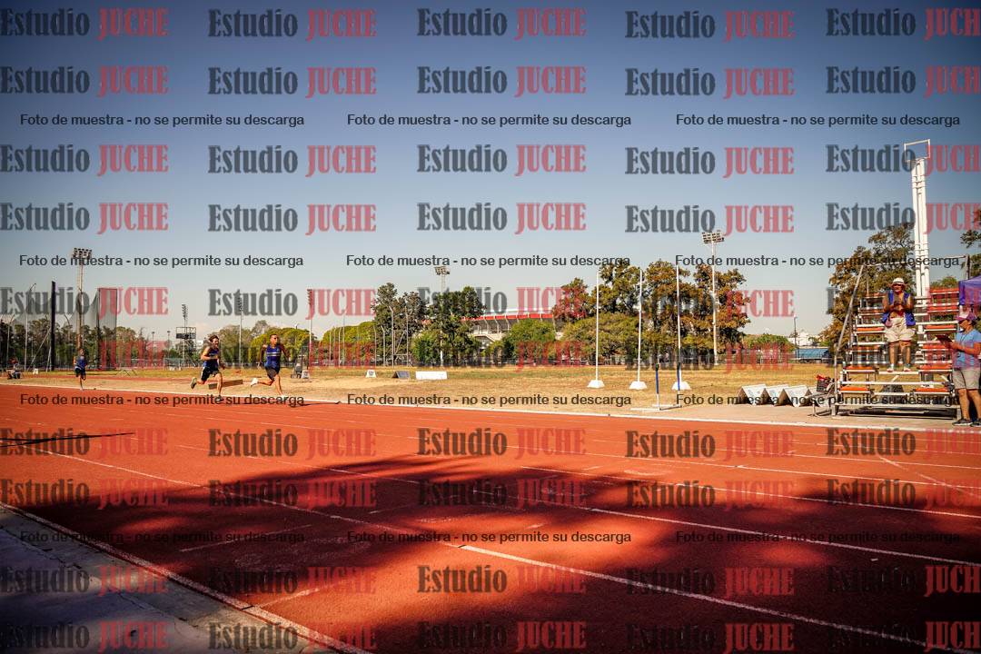 Fotos de los 200 m llanos de varones