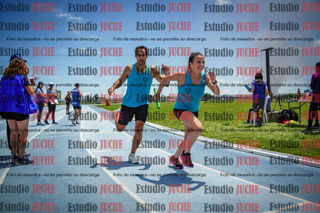 Fotos durante el transcurso de los relevos 20' para running teams - serie 2