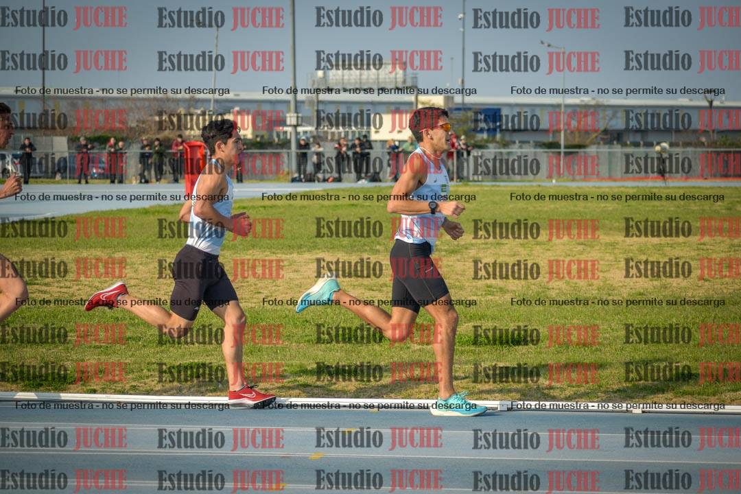Fotos de los 3000 m llanos de varones