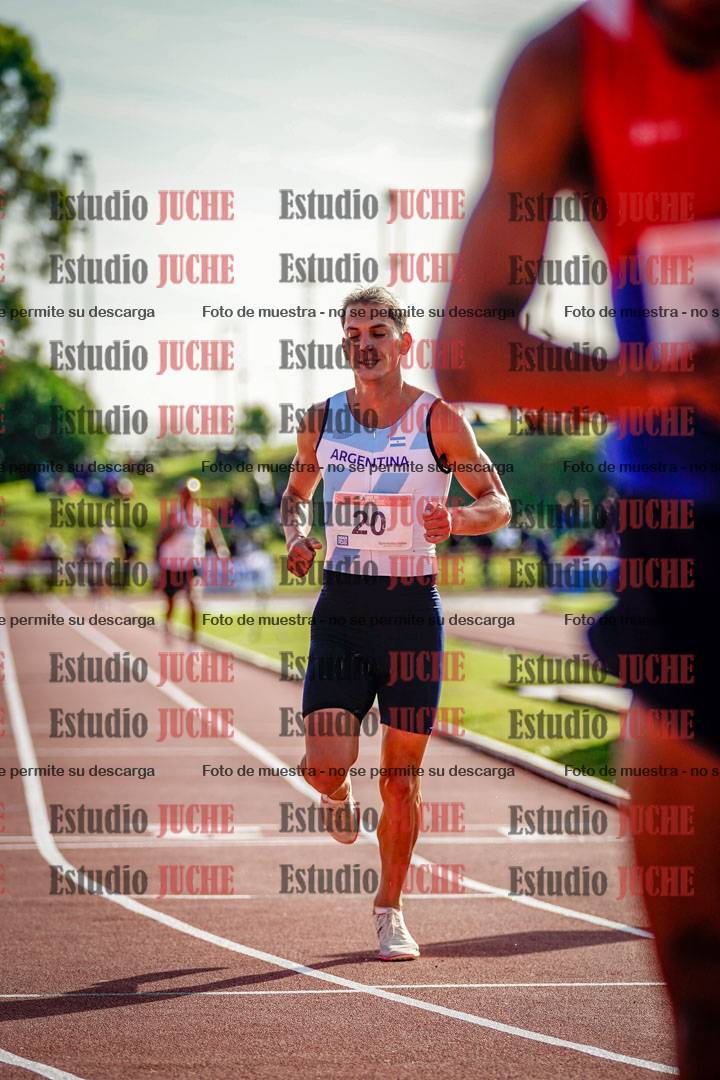 Fotos de los 3000 m con obstáculos de varones