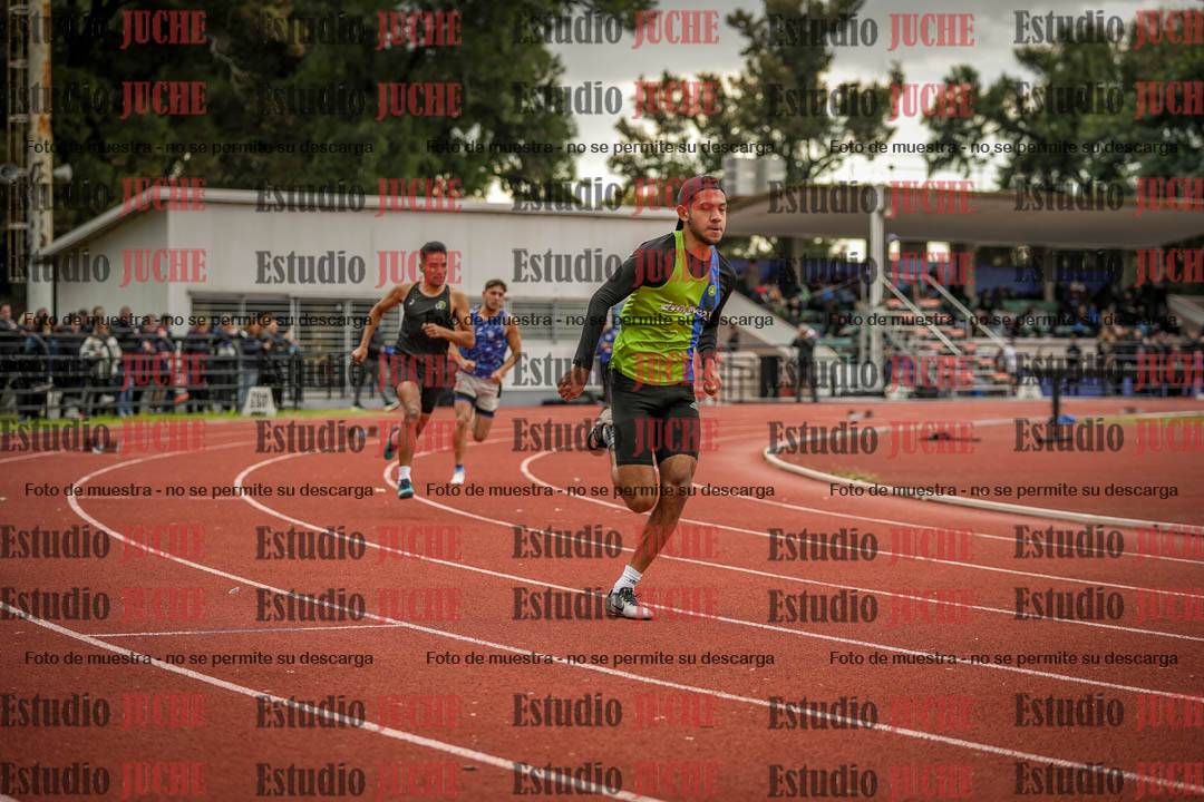 Fotos de los 400 m llanos de varones