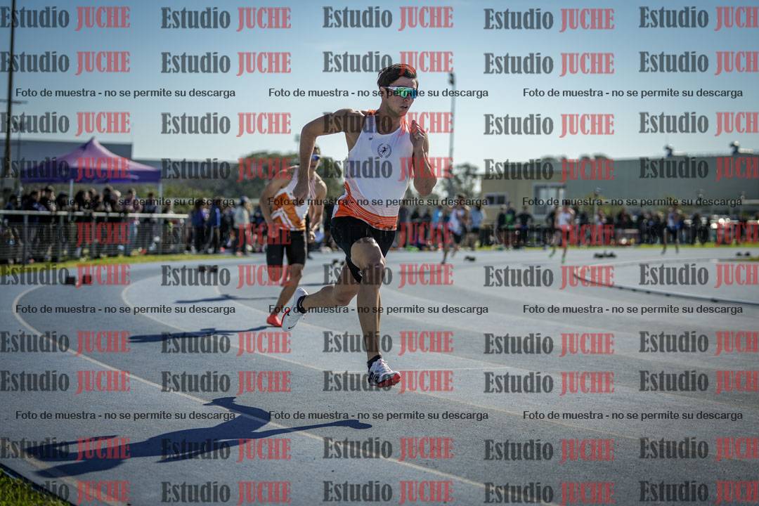 Fotos de los 400 m llanos de varones