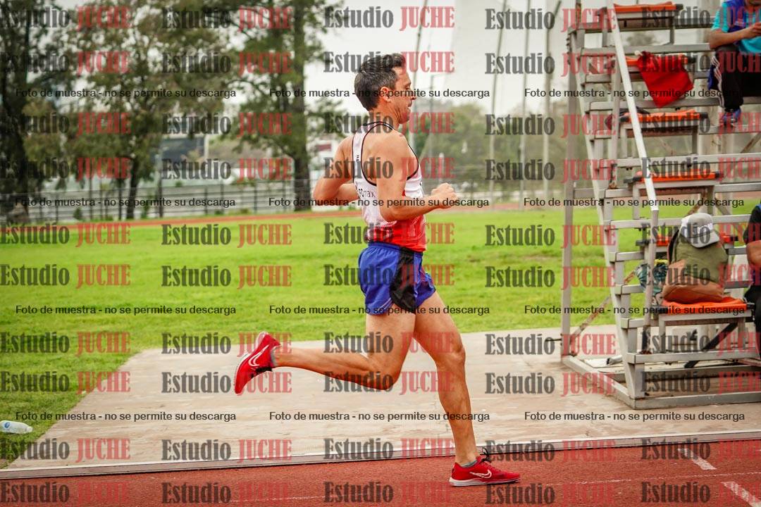 Fotos de los 800 m llanos de varones