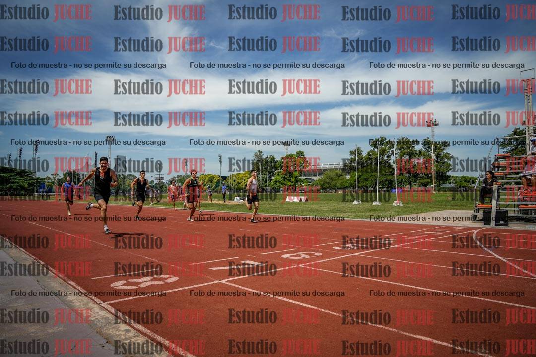 Fotos de los 400 m llanos de varones