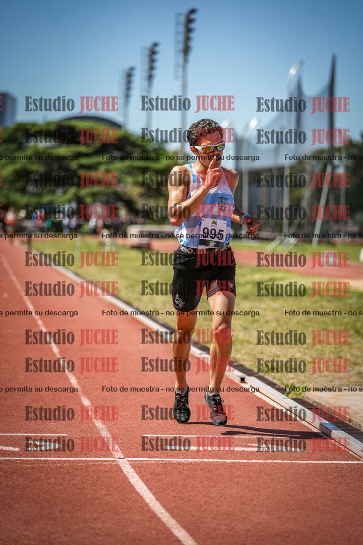 Fotos de los 3000 m con obstáculos de varones