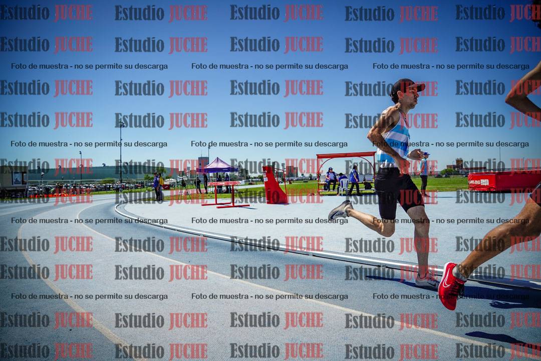 Fotos de los 800 m llanos de varones