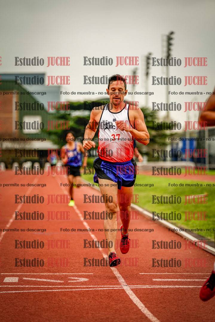 Fotos de los 800 m llanos de varones