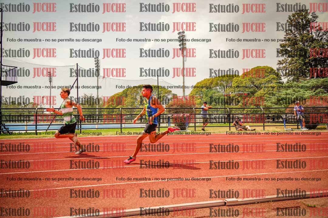 Fotos de los 200 m llanos de varones