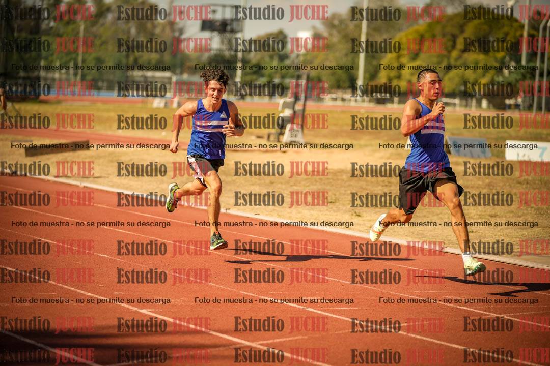 Fotos de los 200 m llanos de varones