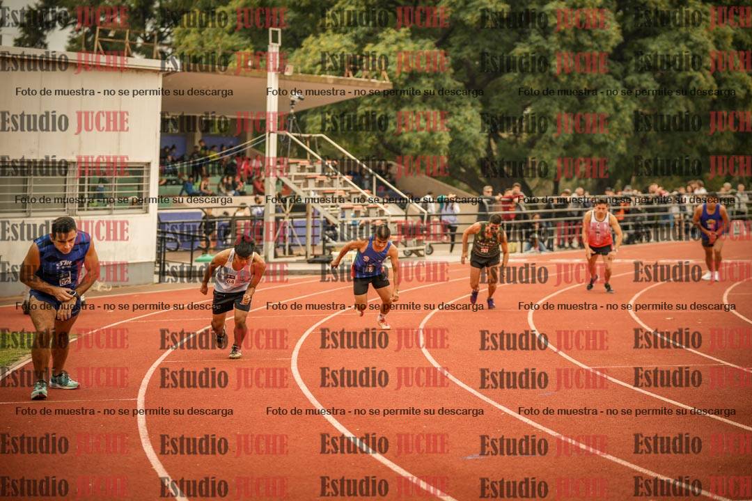 Fotos de los 800 m llanos de varones