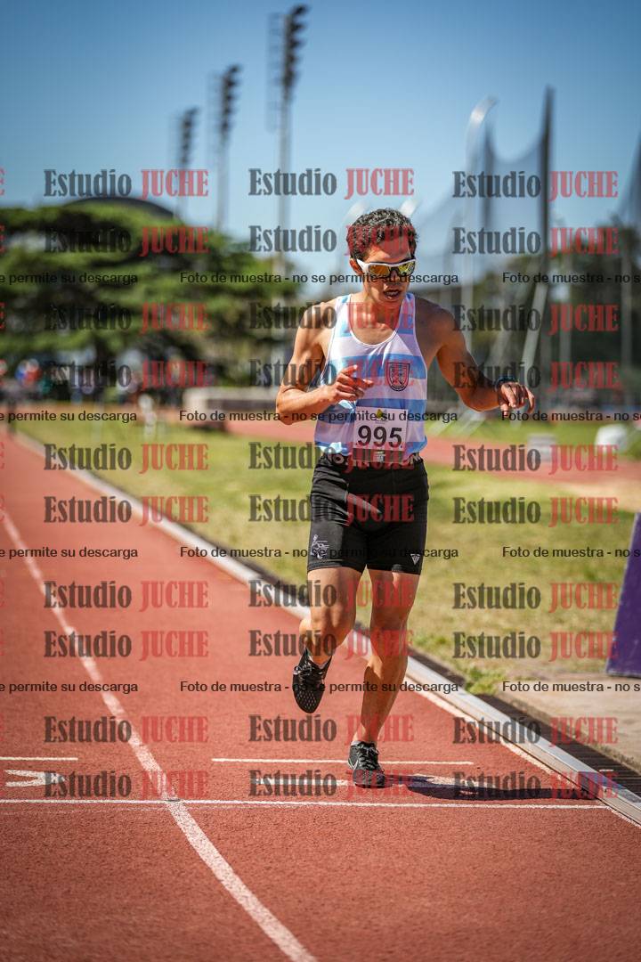 Fotos de los 3000 m con obstáculos de varones