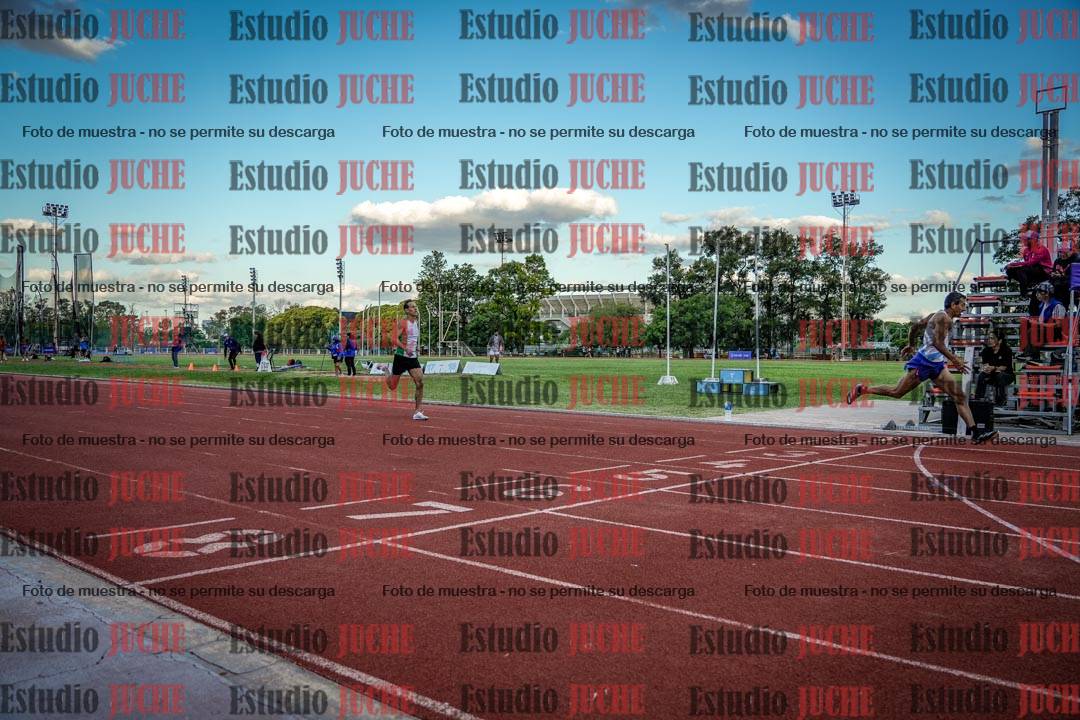 Fotos de los 400 m llanos de varones