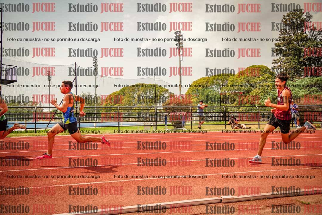 Fotos de los 200 m llanos de varones