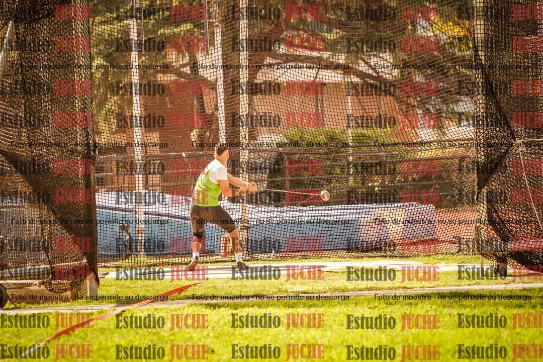 Fotos del lanzamiento de martillo de varones