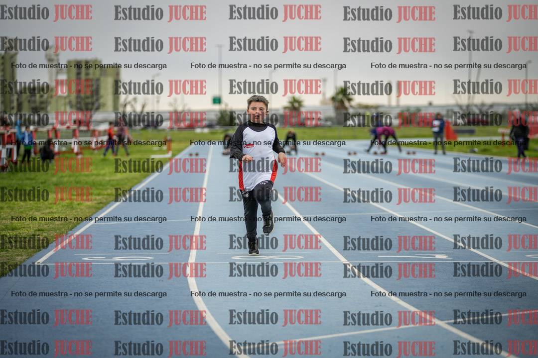 Fotos de los 50 m llanos de varones - U12