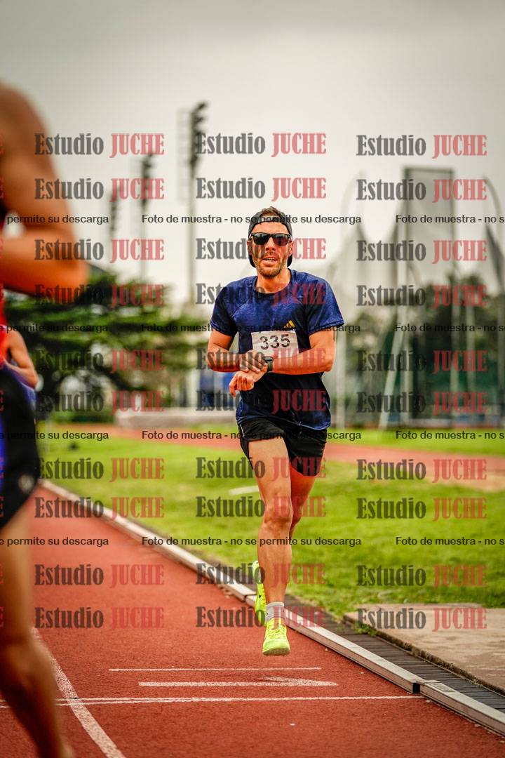 Fotos de los 800 m llanos de varones