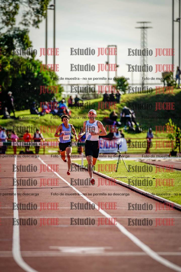 Fotos de los 3000 m con obstáculos de varones