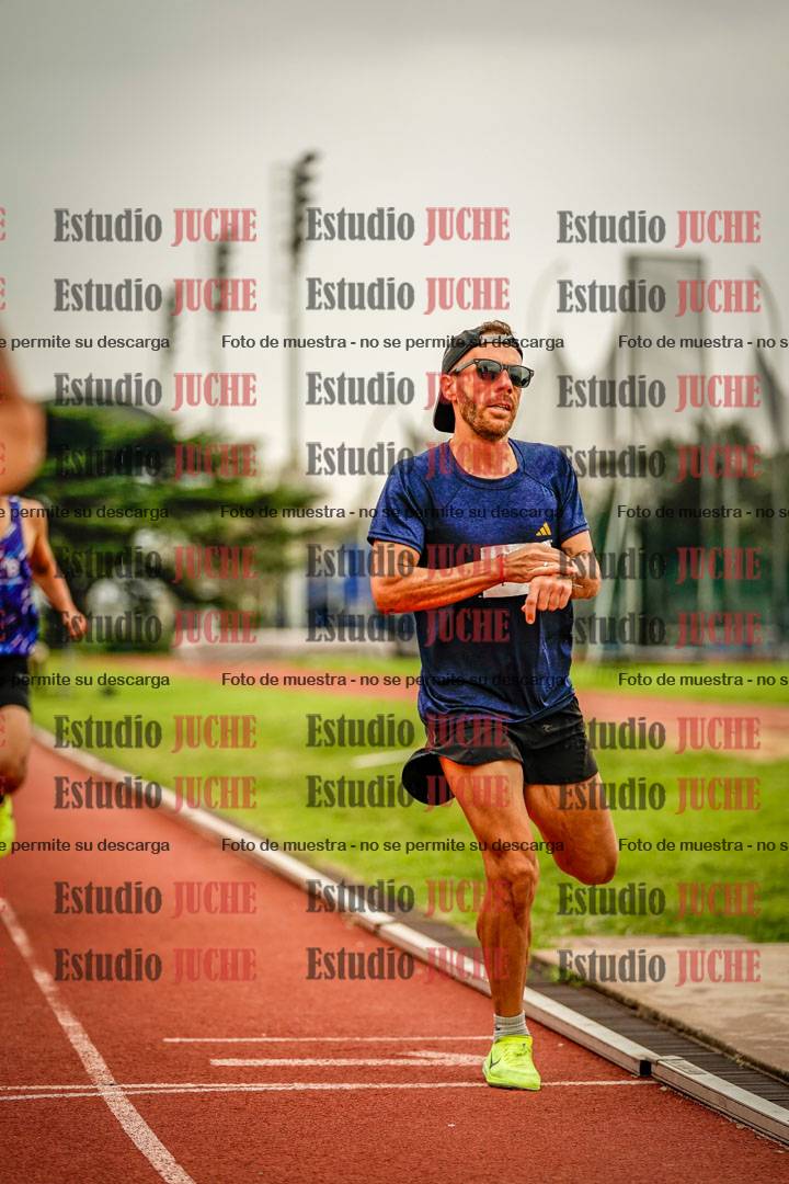 Fotos de los 800 m llanos de varones