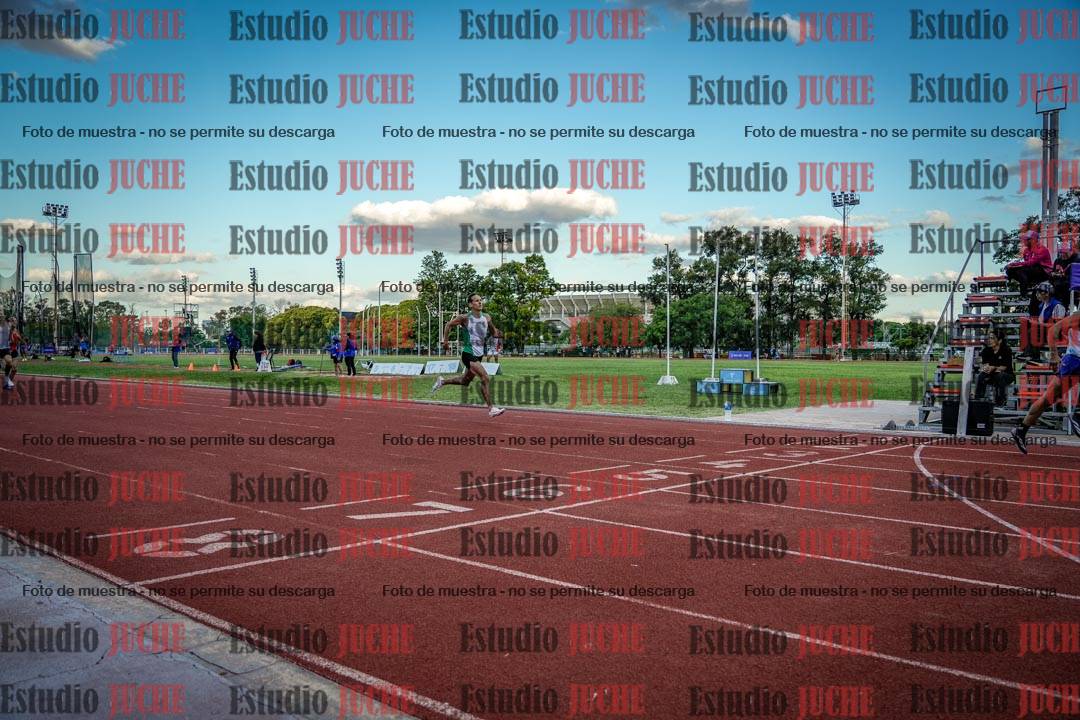 Fotos de los 400 m llanos de varones