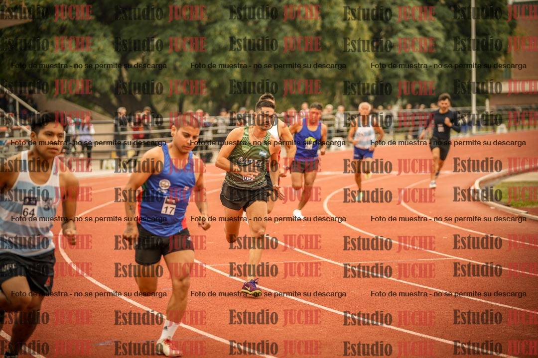 Fotos de los 800 m llanos de varones