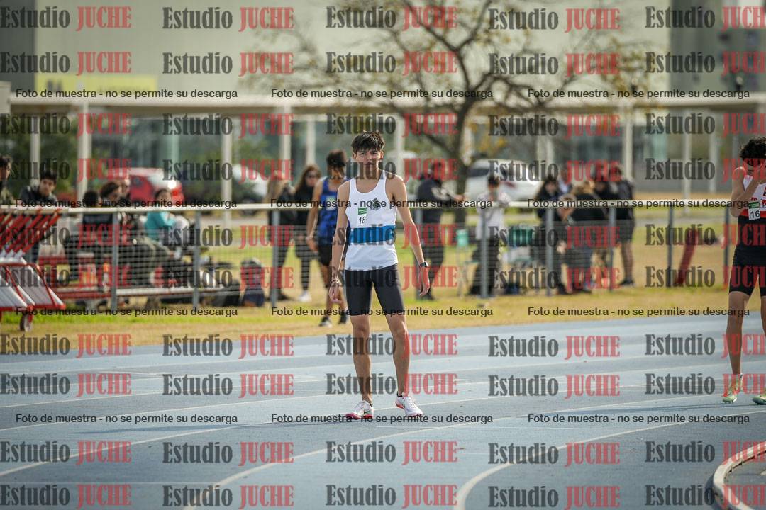 Fotos de los 800 m llanos de varones