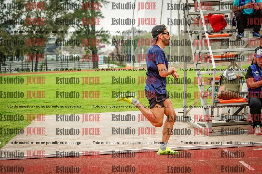 Fotos de los 800 m llanos de varones