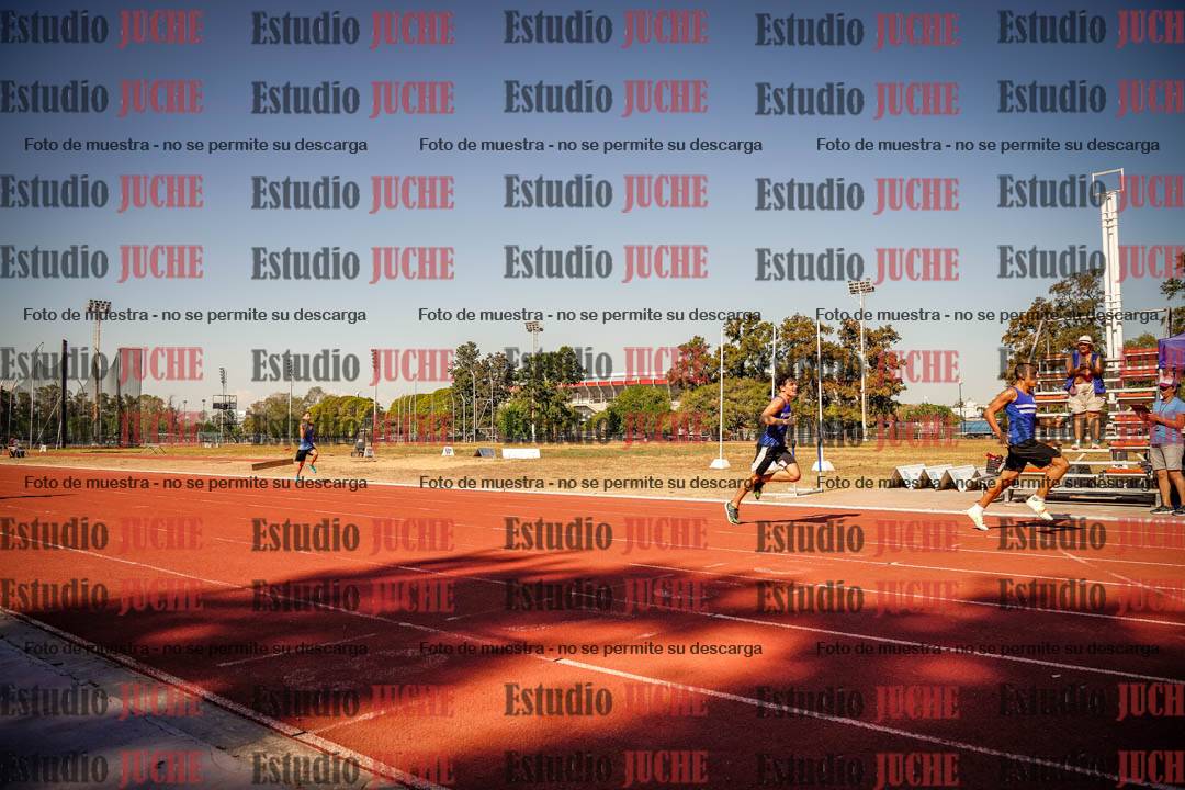Fotos de los 200 m llanos de varones