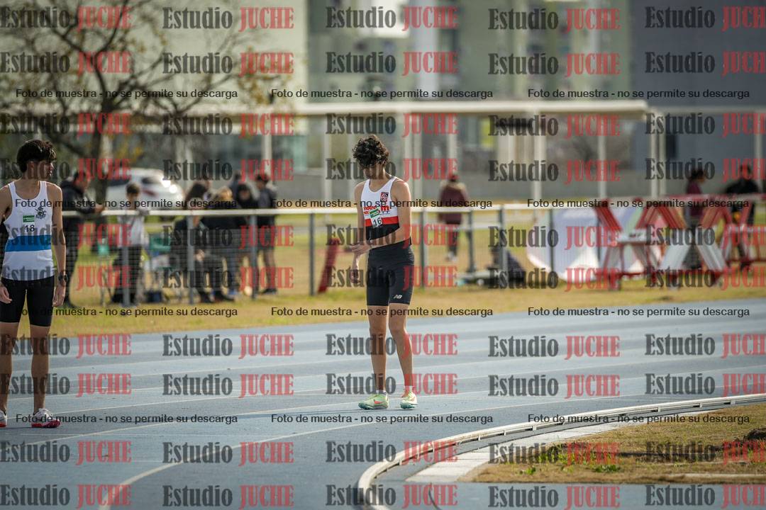 Fotos de los 800 m llanos de varones