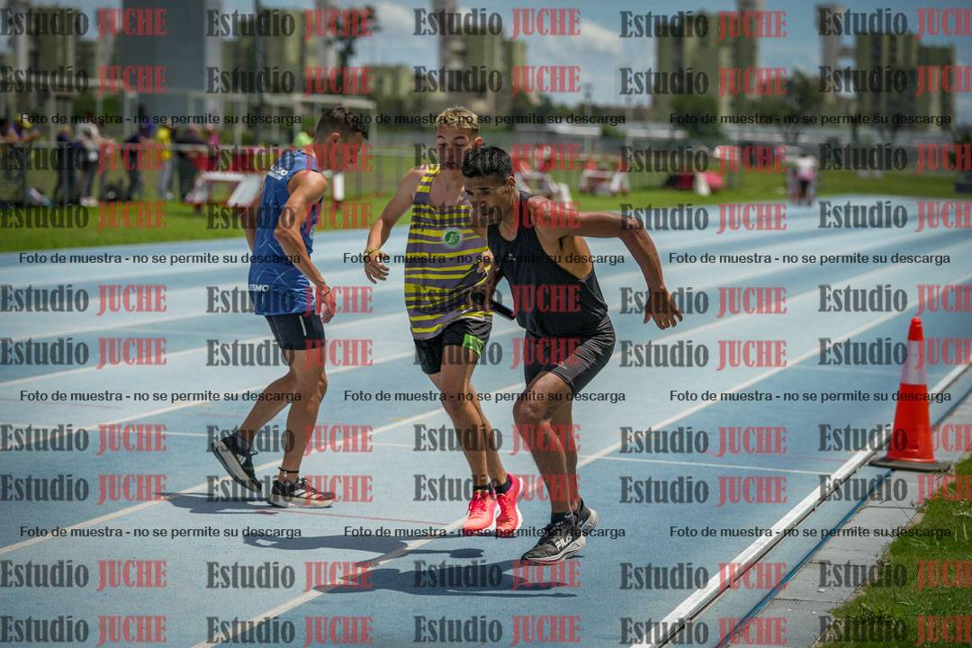 Fotos durante el transcurso de los relevos 20' para running teams - serie 2