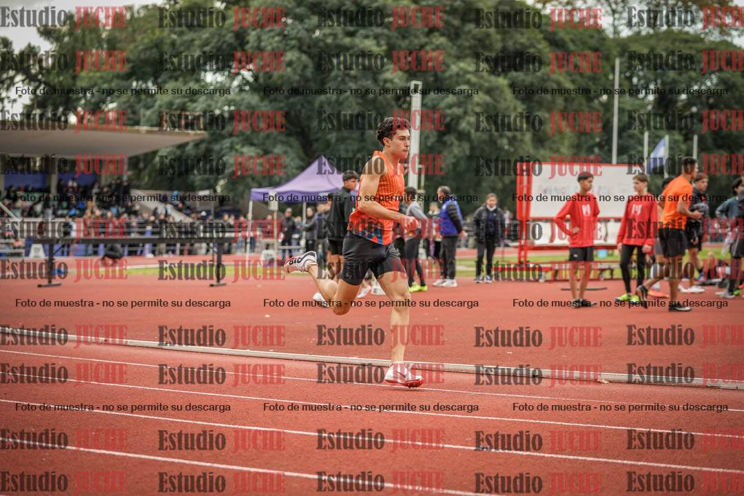 Fotos de los 400 m llanos de varones