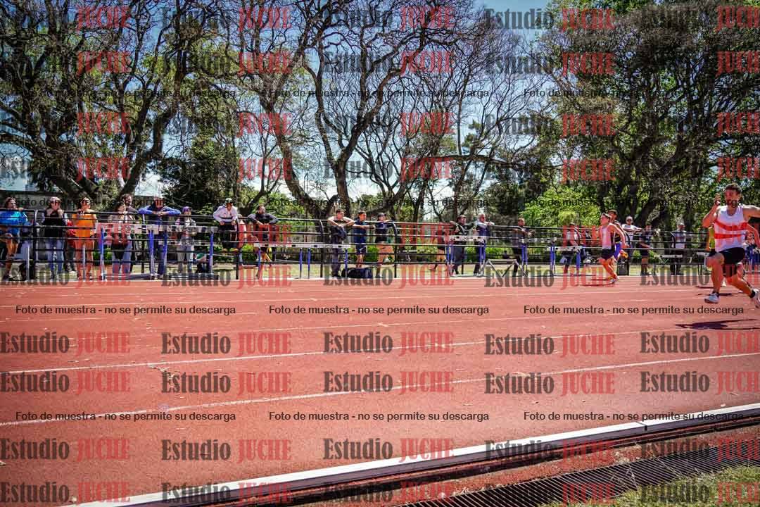 Fotos de los 100 m llanos de varones