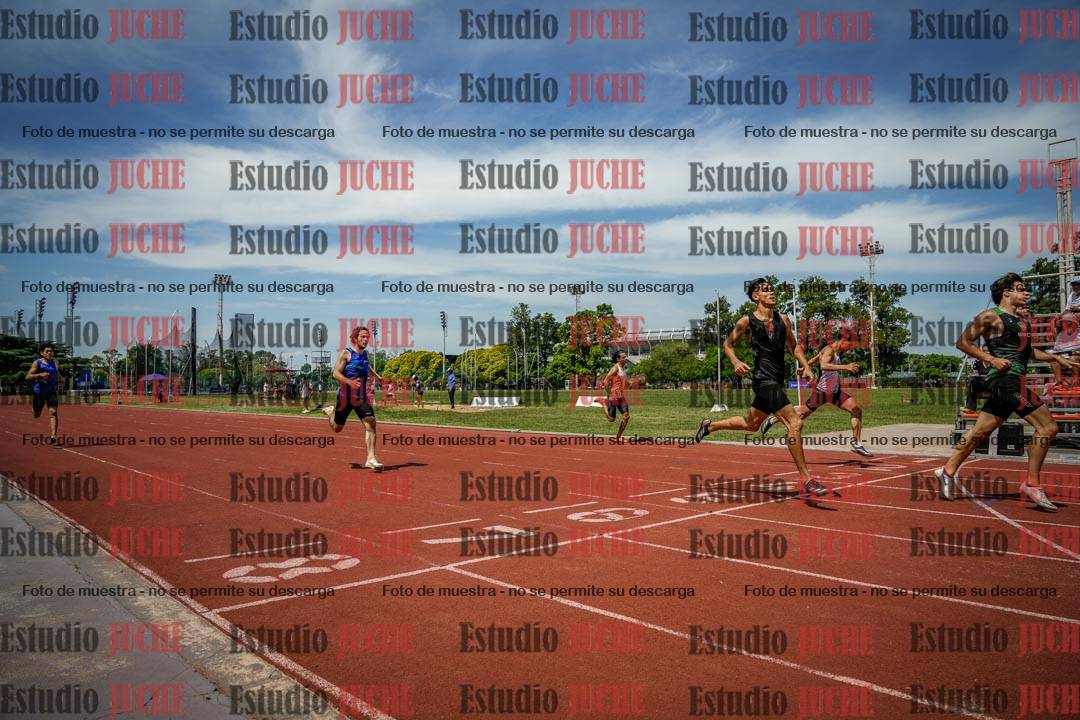 Fotos de los 400 m llanos de varones