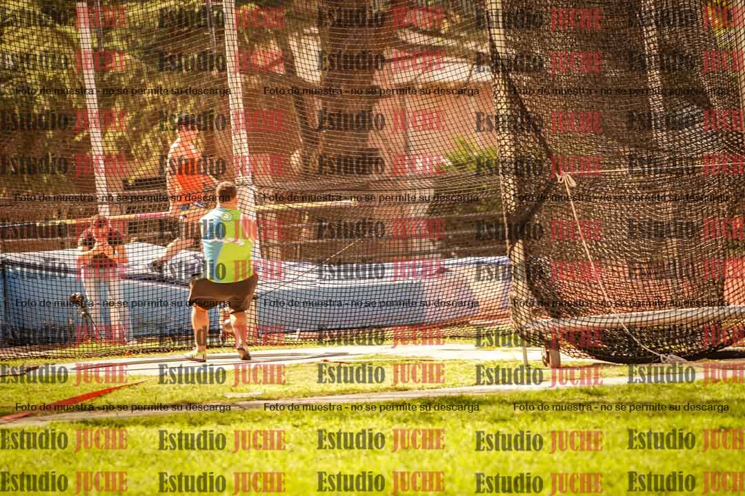 Fotos del lanzamiento de martillo de varones