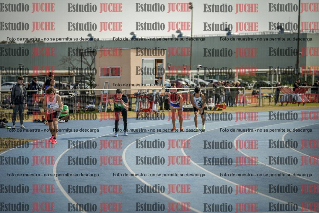 Fotos de los 800 m llanos de varones