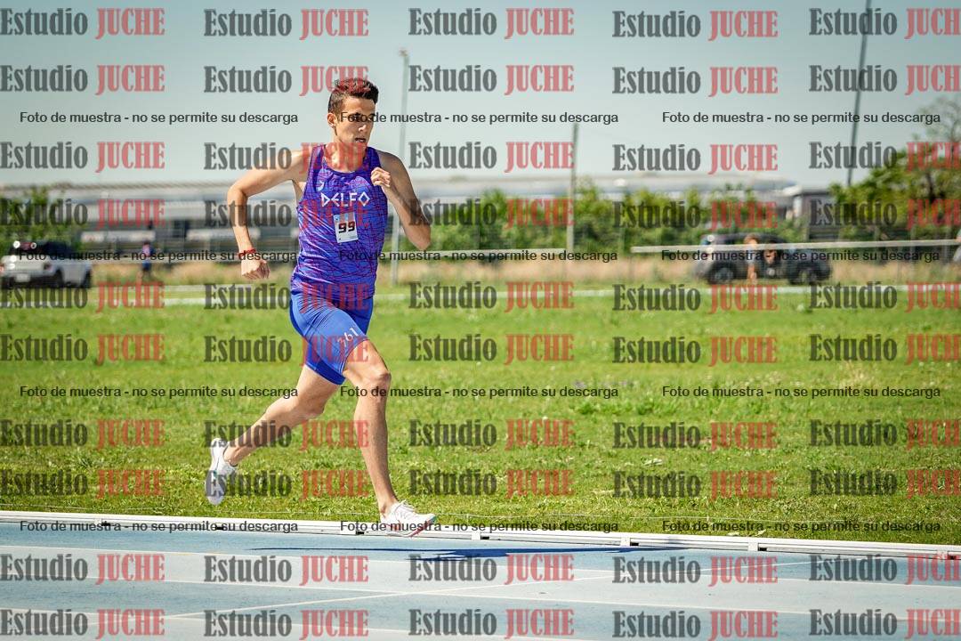 Fotos de los 800 m llanos de varones
