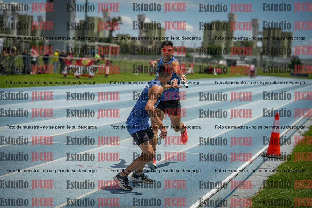 Fotos durante el transcurso de los relevos 20' para running teams - serie 2
