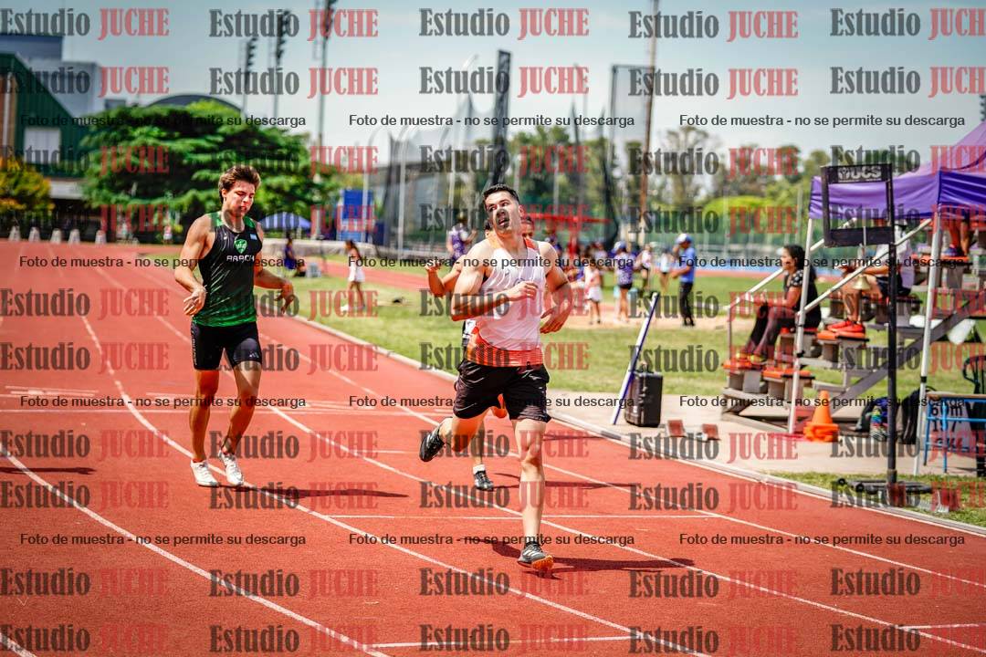 Fotos de los 400 m llanos de varones